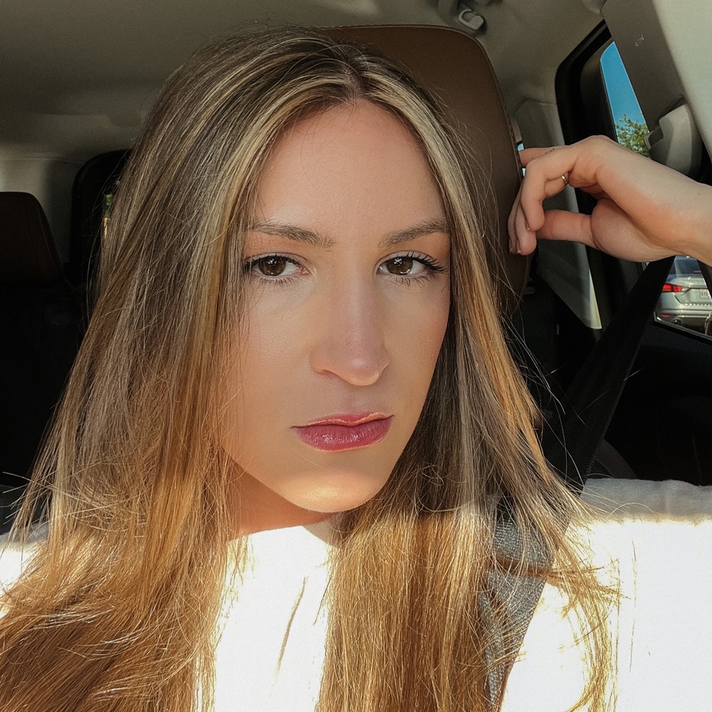 Meet your Posher, Ashley